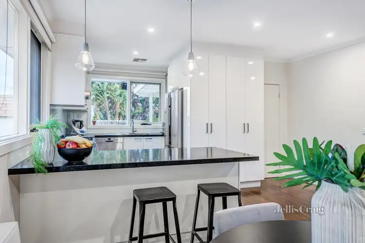 Sixth view of Homely house listing, 2 Shrewsbury Street, Bentleigh East VIC 3165