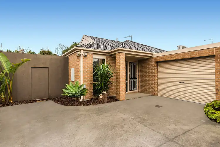 2/3 Second Street, Clayton South VIC 3169