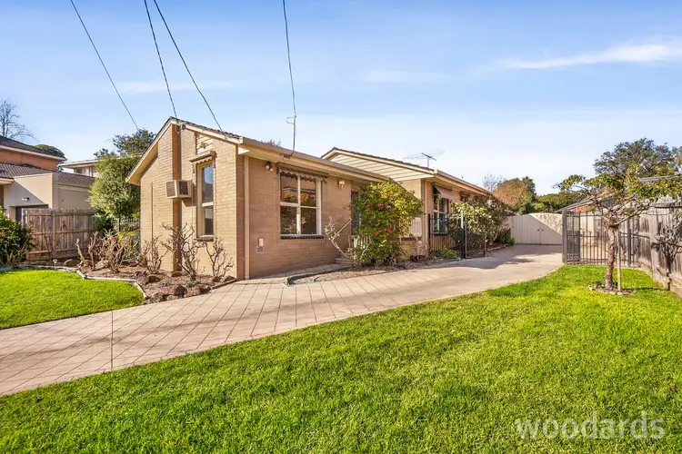 27 Worthing Avenue, Doncaster East VIC 3109