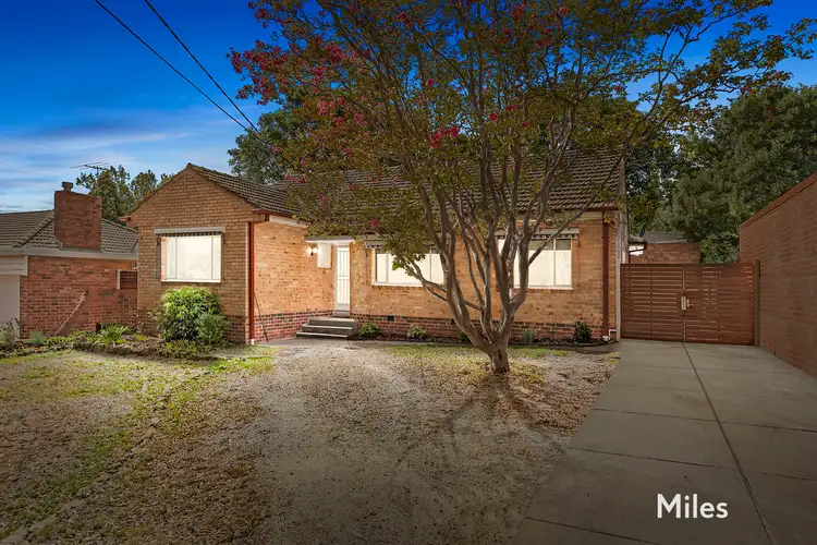 48 Warncliffe Road, Ivanhoe East VIC 3079