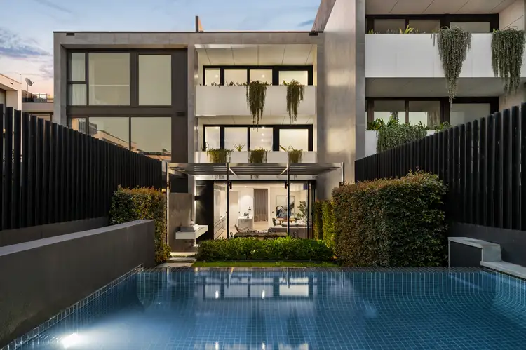 338 The Avenue