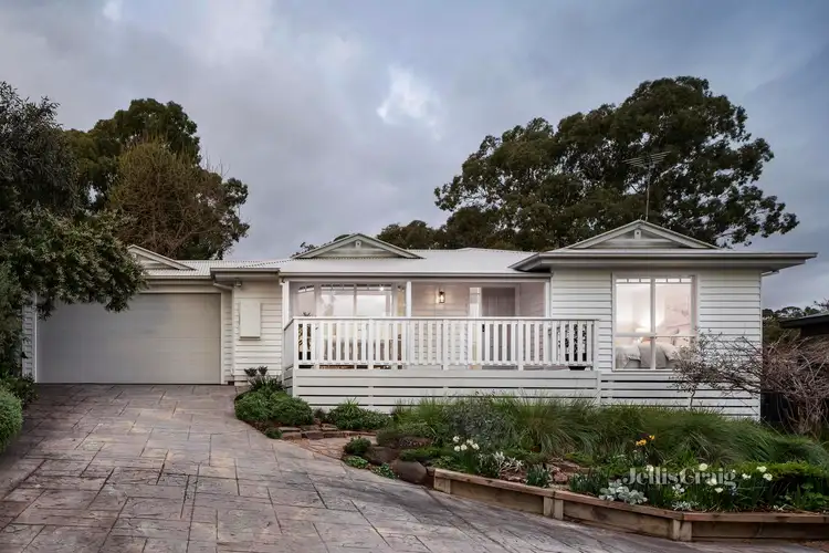 2/4 Sylvan Street, Montmorency VIC 3094