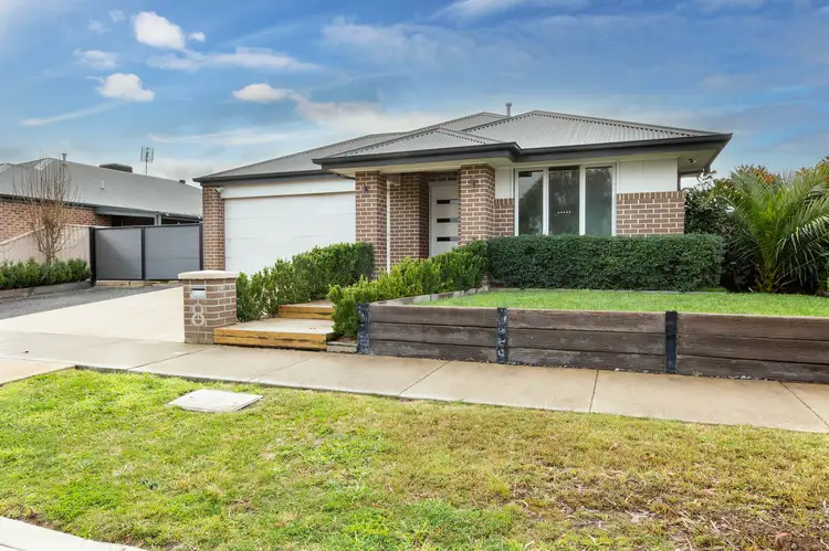 8 Parkland Drive, Winter Valley VIC 3358