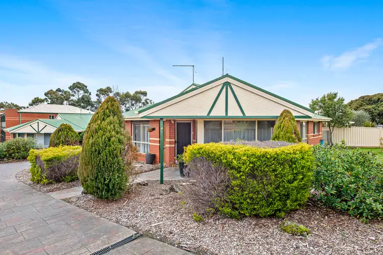 10/106 Whitehorse Road, Mount Clear VIC 3350