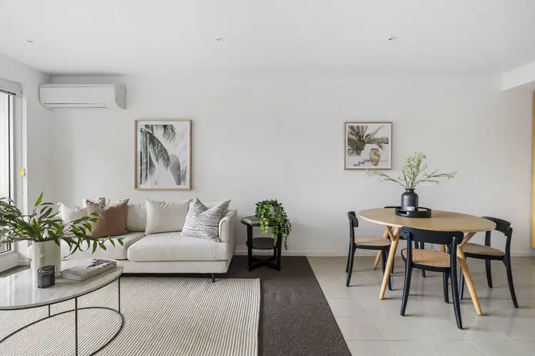Main view of Homely apartment listing, 4/2 Maddock Street, Windsor VIC 3181