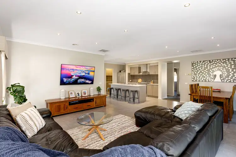 Fourth view of Homely house listing, 6 Hammill Close, Canadian VIC 3350
