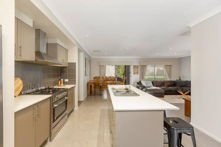 Fifth view of Homely house listing, 6 Hammill Close, Canadian VIC 3350