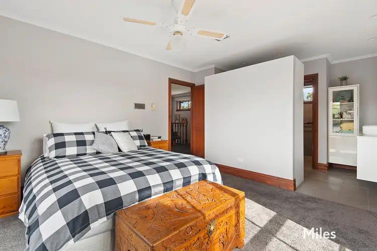 Sixth view of Homely house listing, 5 Kenwyn Court, Greensborough VIC 3088