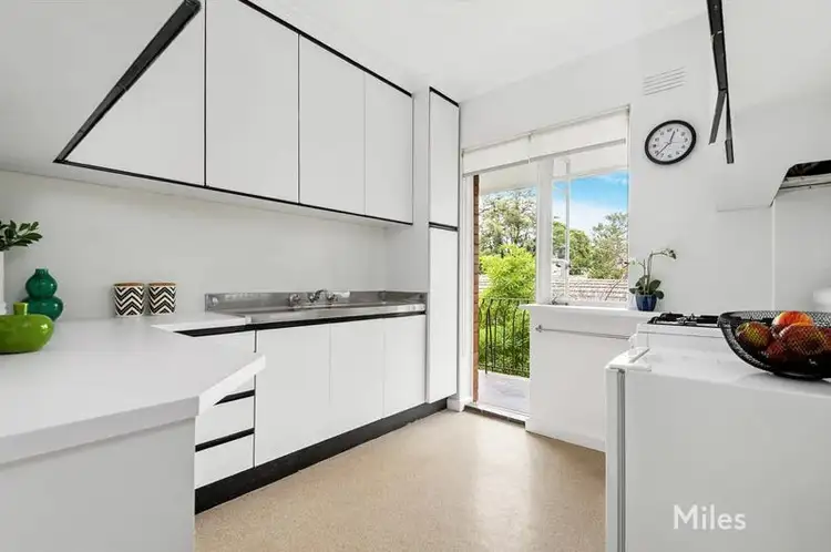 Third view of Homely apartment listing, 10/33 Carmichael Street, Ivanhoe East VIC 3079