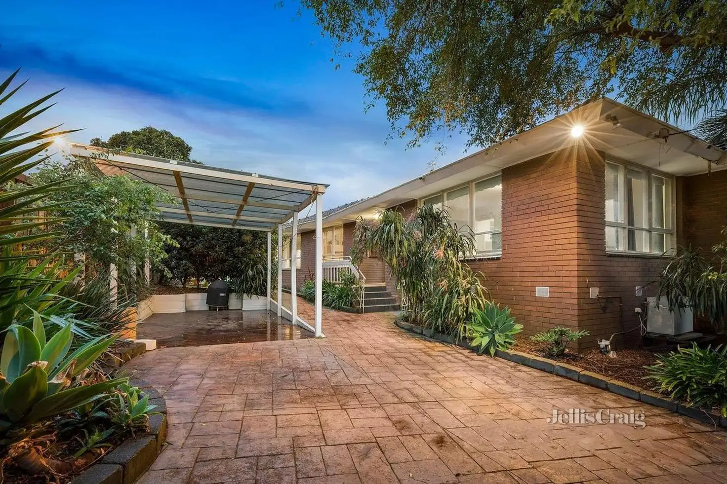 Main view of Homely house listing, 28 Myddleton Drive, Viewbank VIC 3084