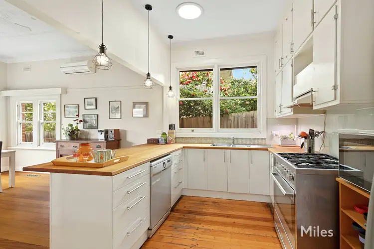 39 Lower Plenty Road, Rosanna VIC 3084