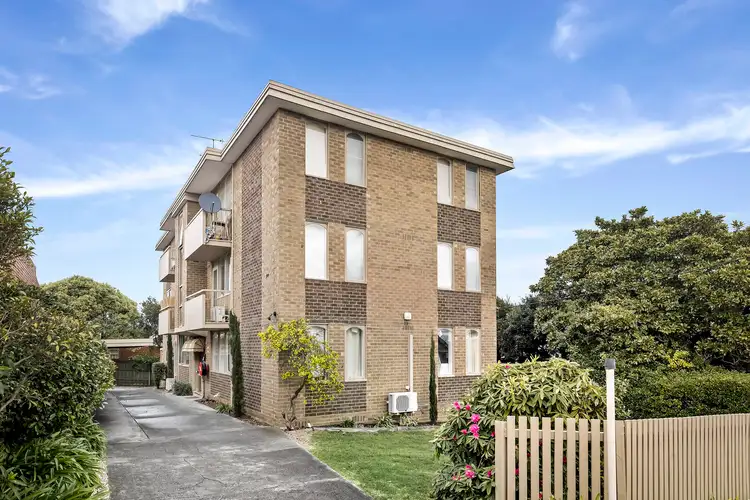 Main view of Homely apartment listing, 1/19 Roxburgh Street, Ascot Vale VIC 3032