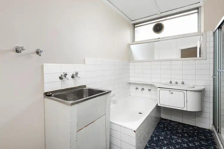 Fifth view of Homely apartment listing, 4/29 Auburn Grove, Hawthorn East VIC 3123