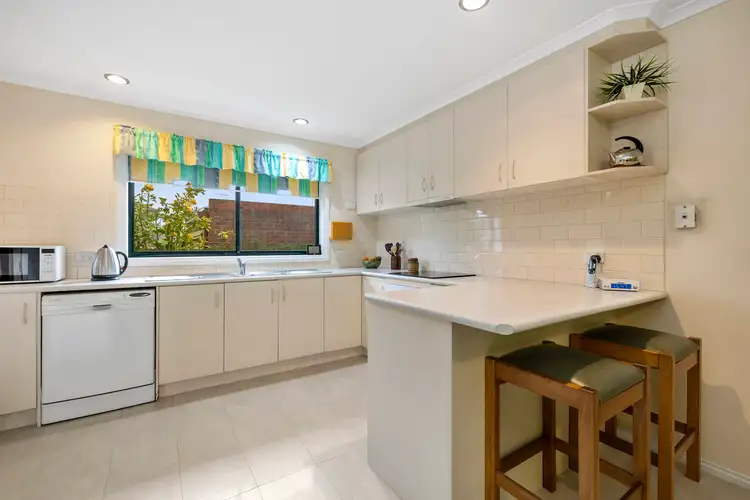 Sixth view of Homely unit listing, 2/332 Waverley Road, Mount Waverley VIC 3149