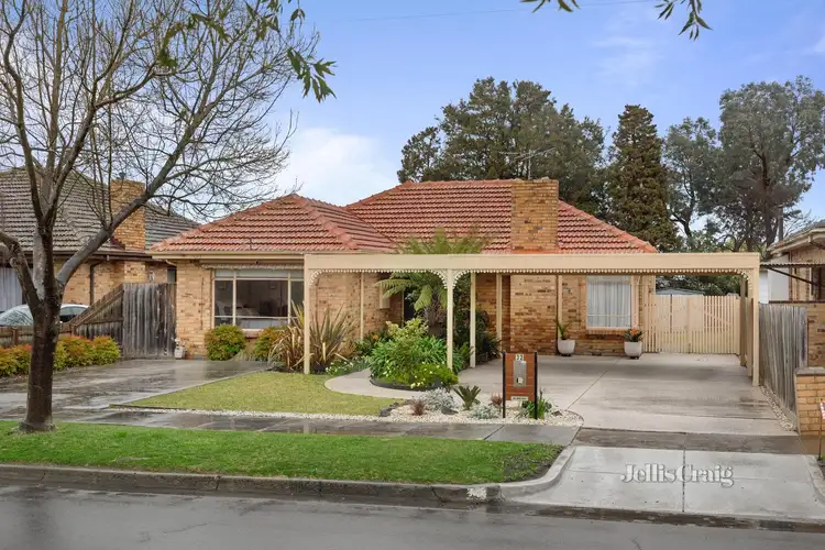 Main view of Homely house listing, 32 Beddoe Avenue, Bentleigh East VIC 3165