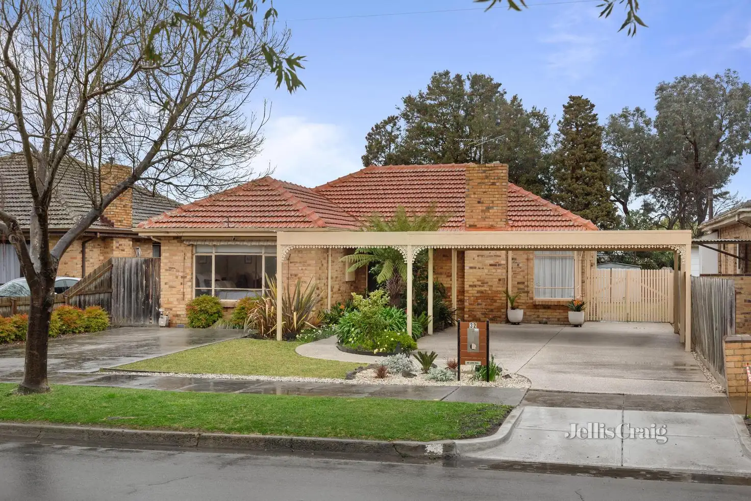 Main view of Homely house listing, 32 Beddoe Avenue, Bentleigh East VIC 3165