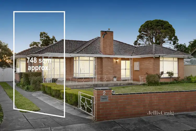 2 Gilbert Grove, Carnegie VIC 3163