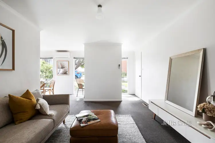 Second view of Homely house listing, 5 Lorraine Parade, Viewbank VIC 3084