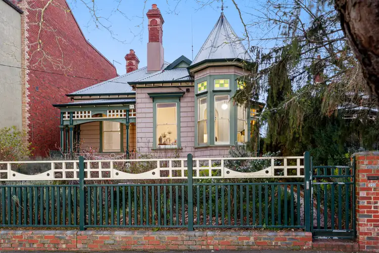 233 Lydiard Street North, Soldiers Hill VIC 3350