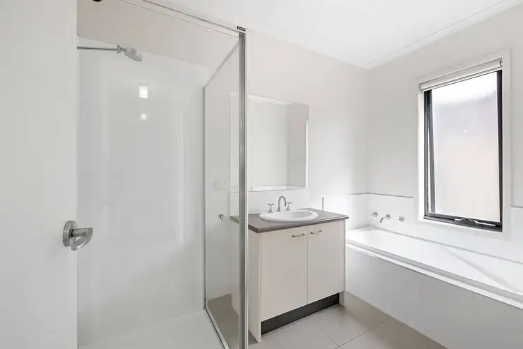 Sixth view of Homely house listing, 21 Echo Place, Alfredton VIC 3350