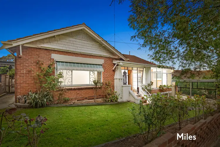 7 Bailey Grove, Ivanhoe East VIC 3079