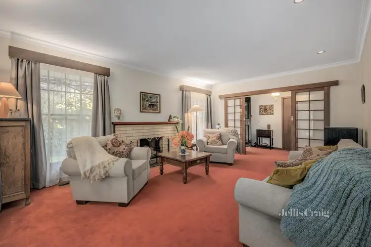 Second view of Homely house listing, 3 Kerry Close, Viewbank VIC 3084