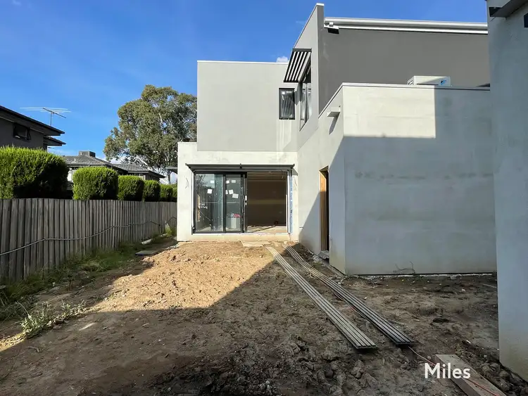 Sixth view of Homely townhouse listing, 2/84 St Elmo Road, Ivanhoe VIC 3079