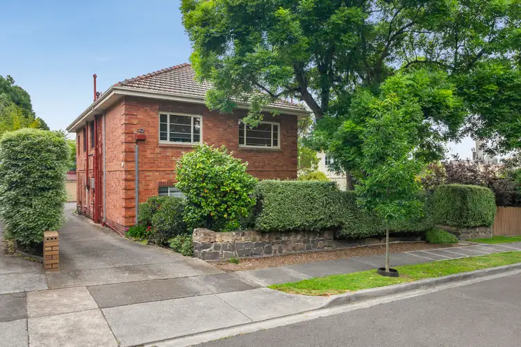 Main view of Homely apartment listing, 2/12 Chastleton Avenue, Toorak VIC 3142