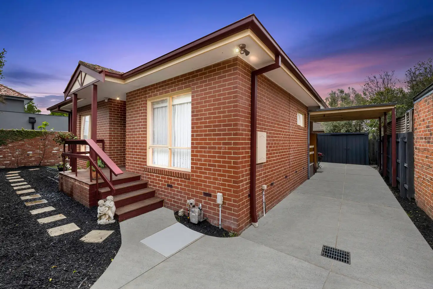 Main view of Homely unit listing, 2/4 Whitmuir Road, Bentleigh VIC 3204