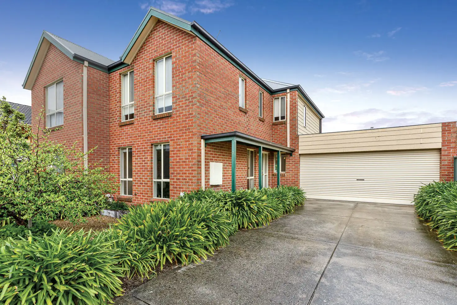 Main view of Homely townhouse listing, 7 Bentley Place, Ballarat East VIC 3350