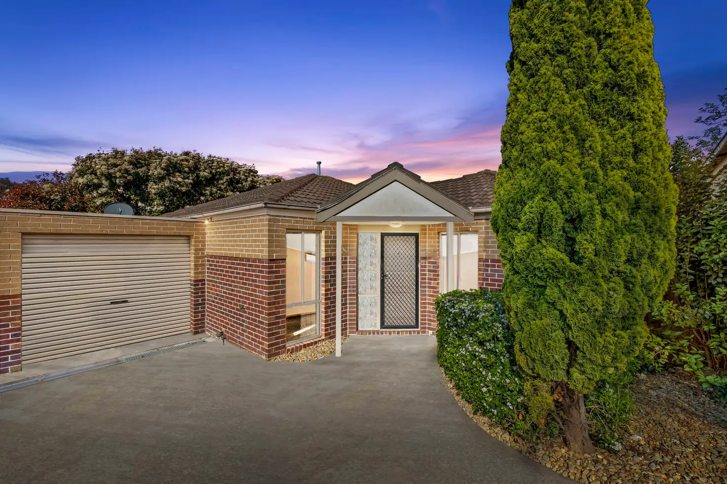 Main view of Homely unit listing, 4/10-12 Manoon Road, Clayton South VIC 3169