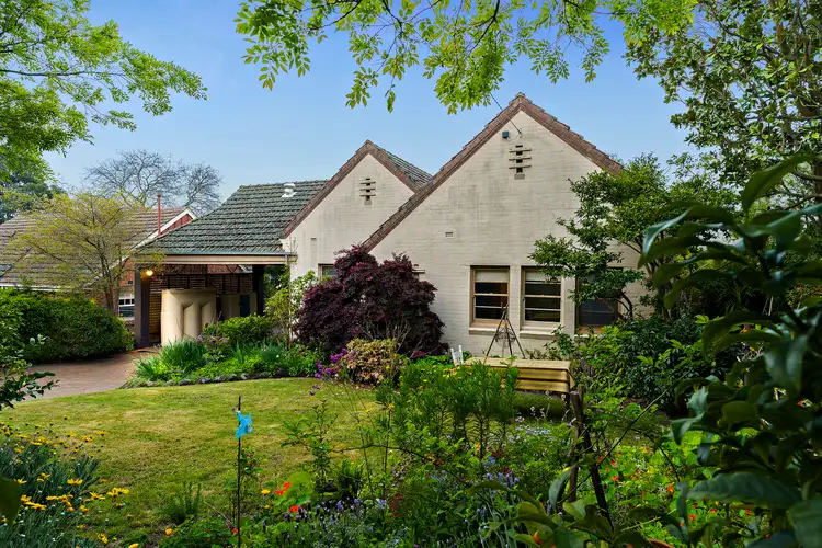 9 Goldthorns Avenue, Kew VIC 3101