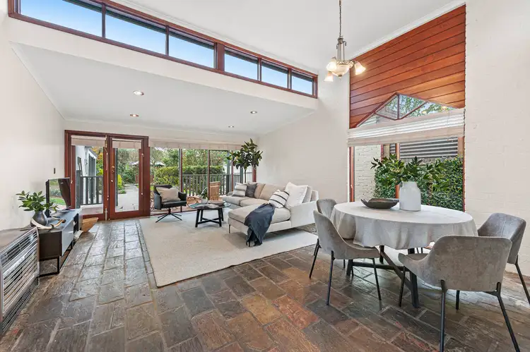 525 Doveton Street North, Soldiers Hill VIC 3350