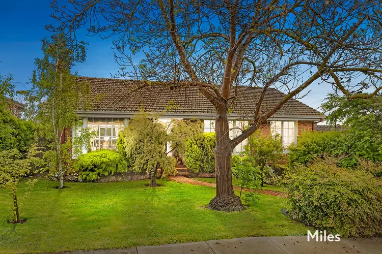 8 Dorset Avenue, Heidelberg VIC 3084