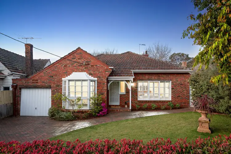 7 Wallace Road, Burwood VIC 3125