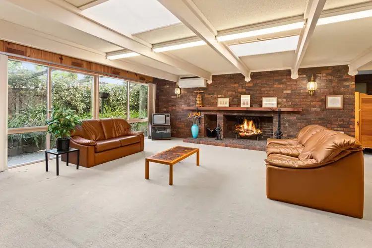 35 Greenwood Street, Burwood VIC 3125