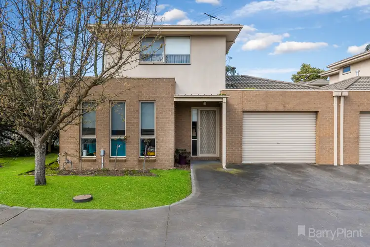 3/1 Darraweit Rd, Wallan VIC 3756