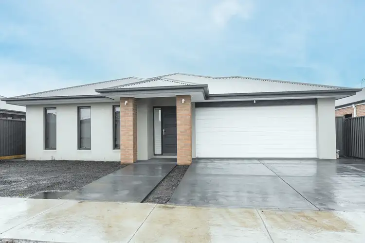 Main view of Homely house listing, 16 Peridot Way, Alfredton VIC 3350