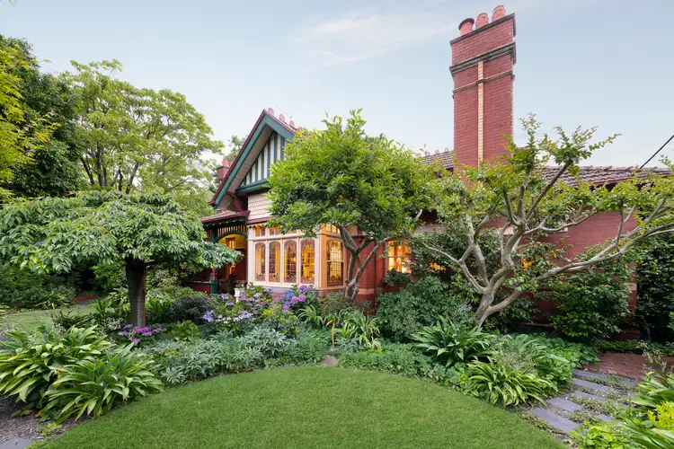 2 Craig Avenue, Camberwell VIC 3124