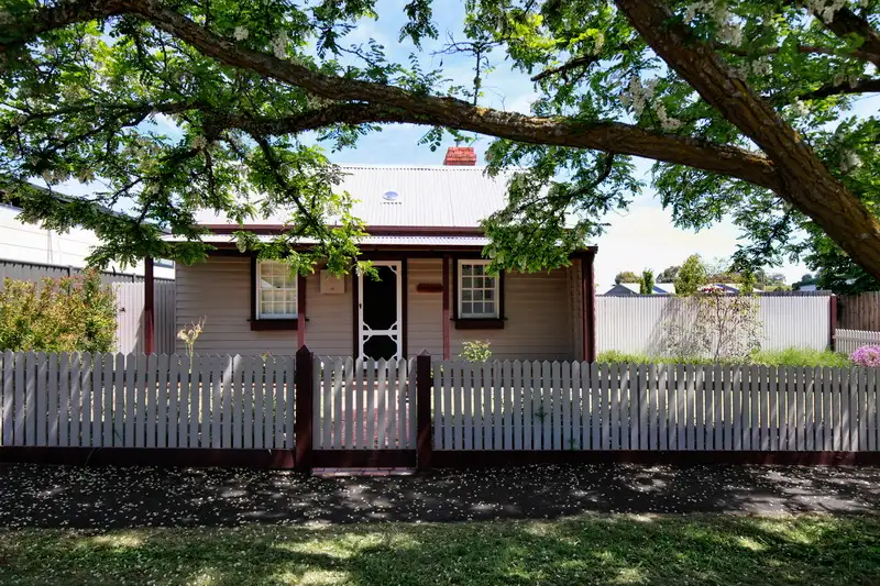 Main view of Homely house listing, 1/103 Piper Street, Kyneton VIC 3444