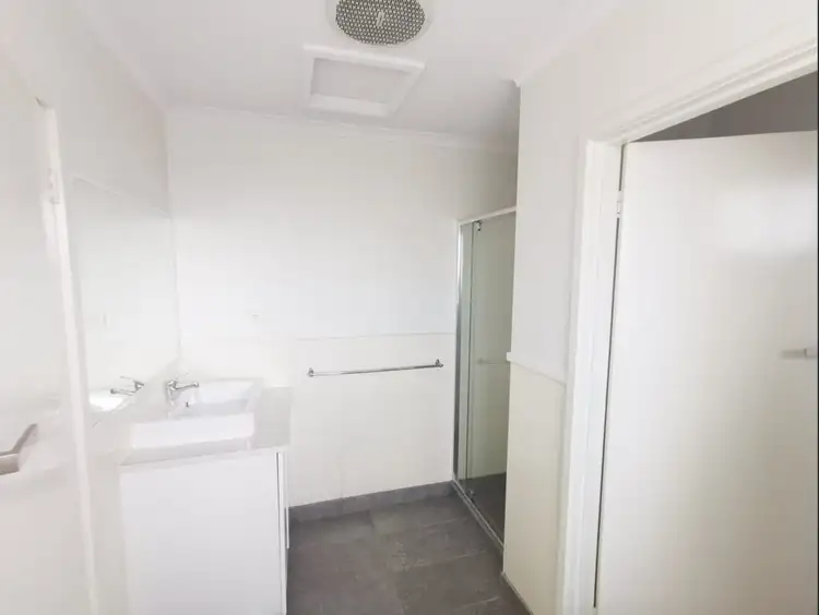 Sixth view of Homely unit listing, 3/3 Webbcona Parade, Wendouree VIC 3355