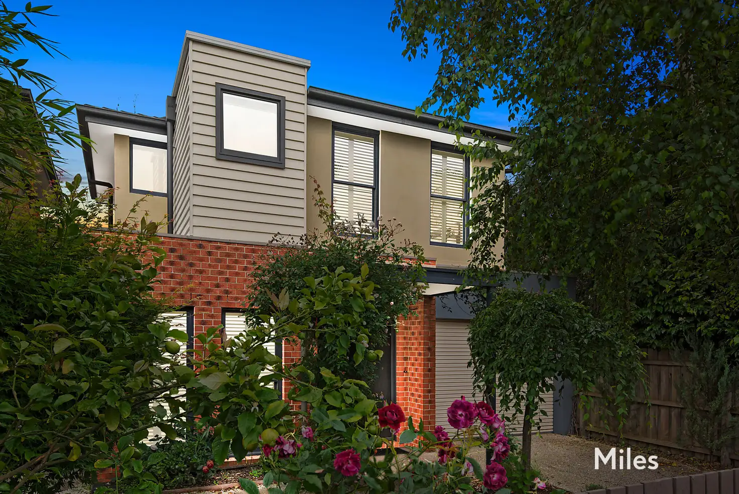 Main view of Homely townhouse listing, 1/127 Ford Street, Ivanhoe VIC 3079