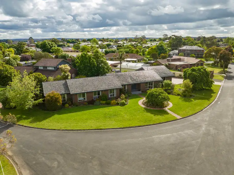11 Earls Square, Delacombe VIC 3356