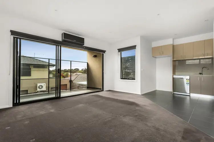 Second view of Homely apartment listing, 4/25 Snell Grove, Pascoe Vale VIC 3044
