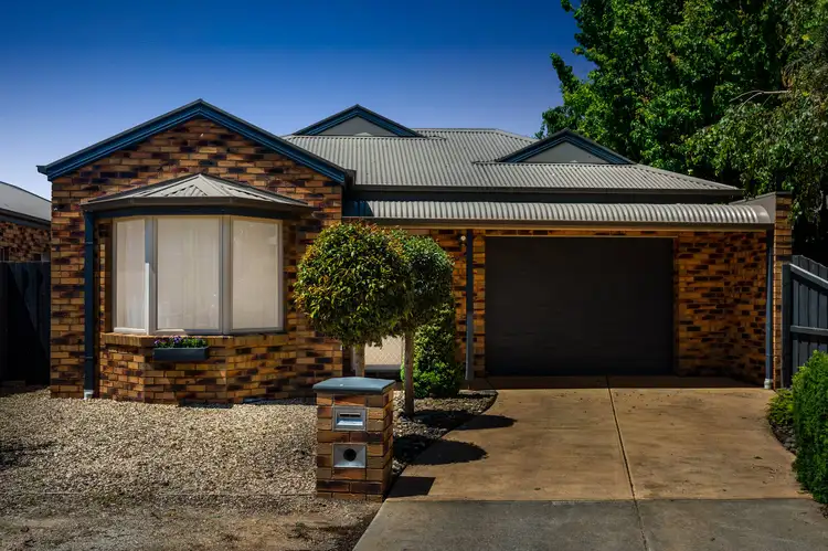 2/15 Cootamundra Court, Werribee VIC 3030