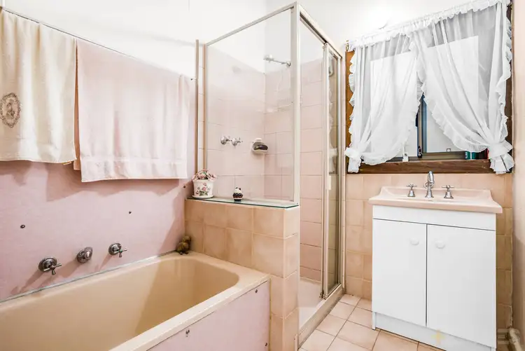 Sixth view of Homely house listing, 2 Bruton Avenue, Cheltenham VIC 3192