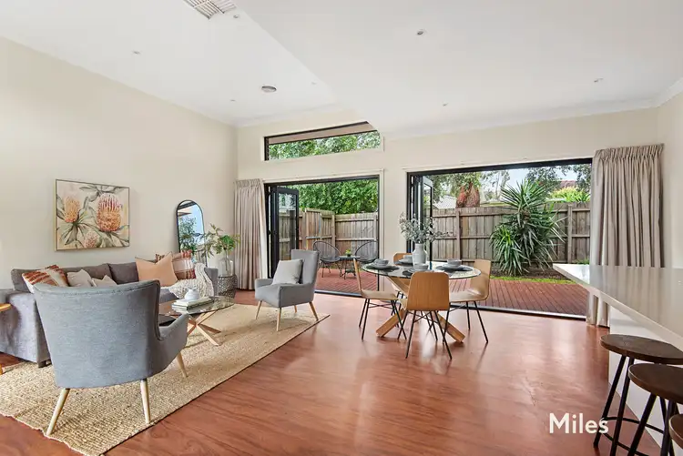 2/10 Swanston Street, Heidelberg Heights VIC 3081