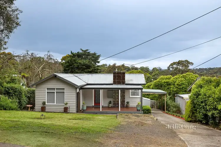 13 Gordon Grove, Montmorency VIC 3094