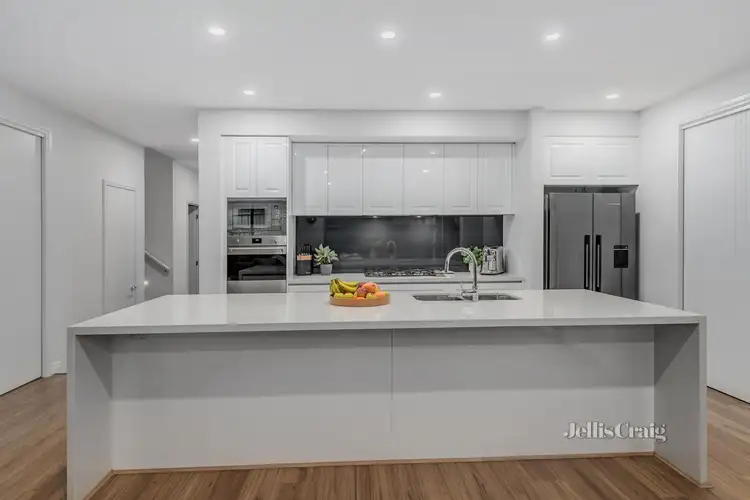 Fourth view of Homely house listing, 2/8 Standring Close, Donvale VIC 3111