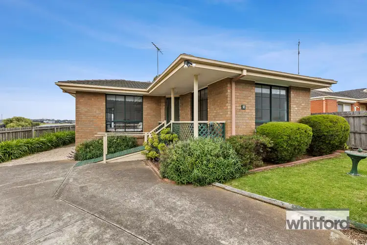 5 Lawless Court, Breakwater VIC 3219
